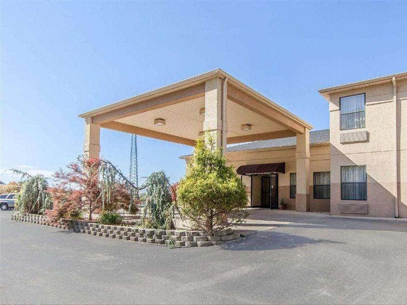 Quality Inn & Suites Rosemount Exterior photo