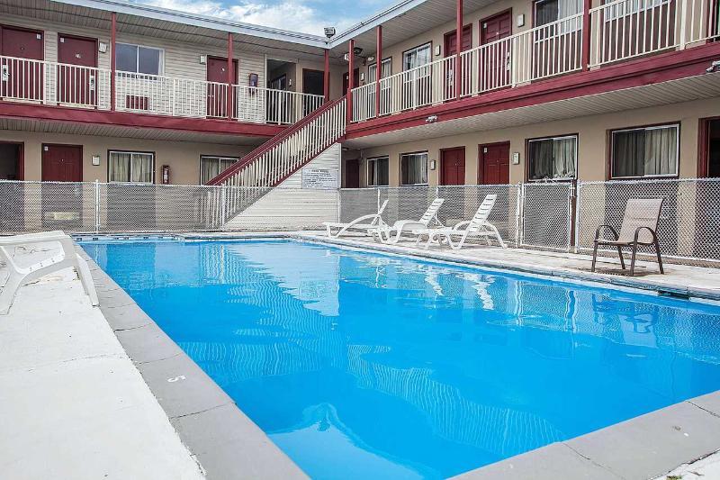 Quality Inn & Suites Rosemount Exterior photo